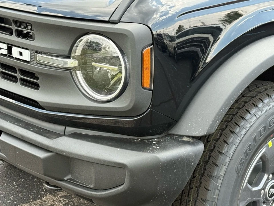 2025 Ford Bronco 6th Gen - Image 11 of 12