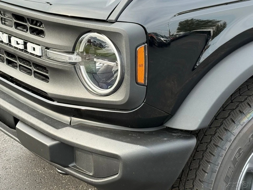 2025 Ford Bronco 6th Gen - Image 11 of 12