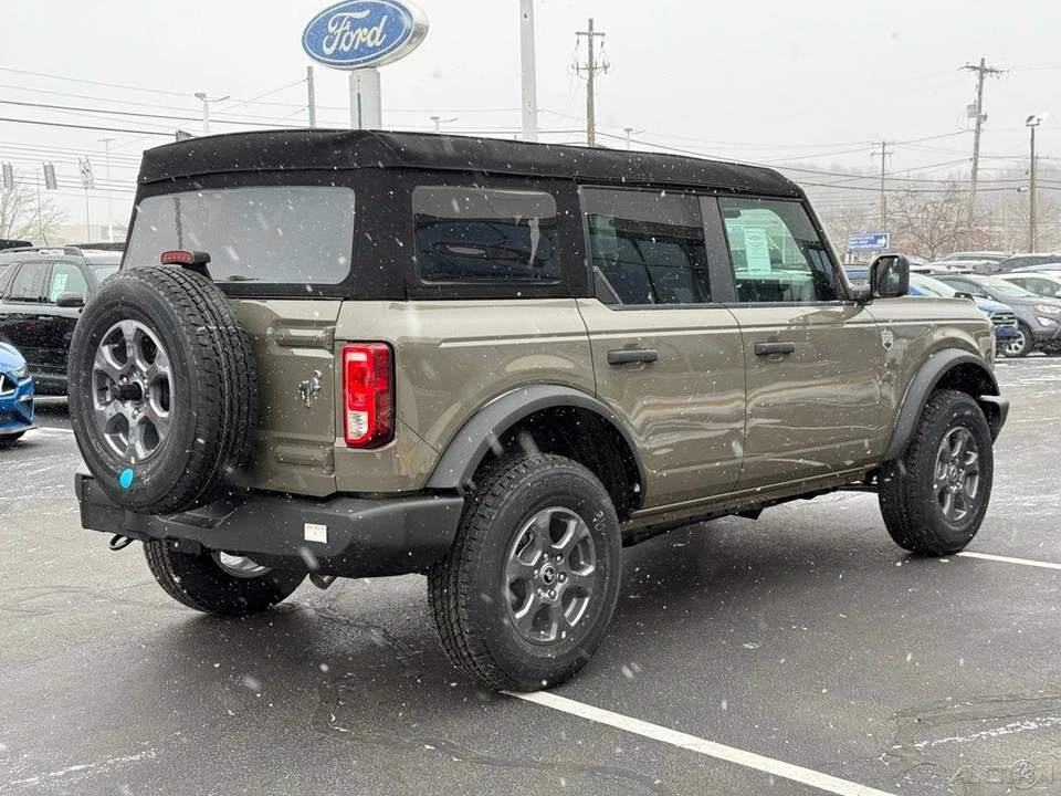 2025 Ford Bronco 6th Gen - Image 6 of 12