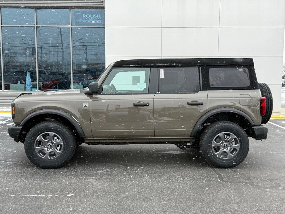 2025 Ford Bronco 6th Gen - Image 2 of 12