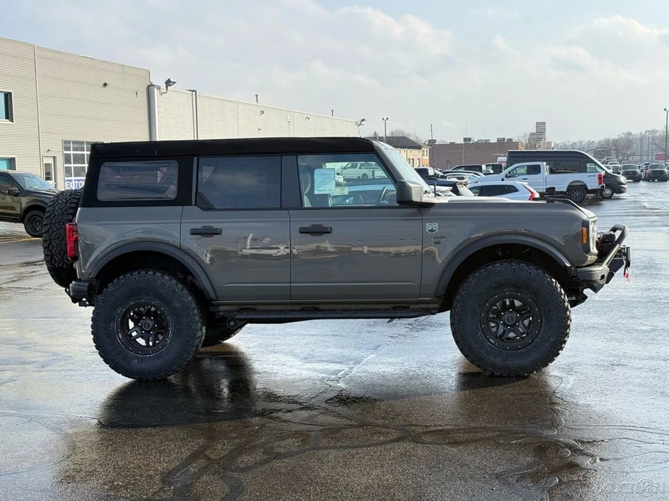 2025 Ford Bronco 6th Gen - Image 6 of 12