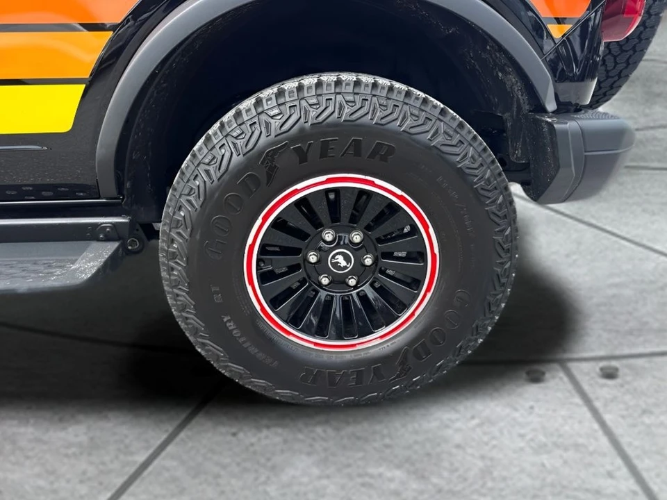 2025 Ford Bronco 6th Gen - Image 20 of 23
