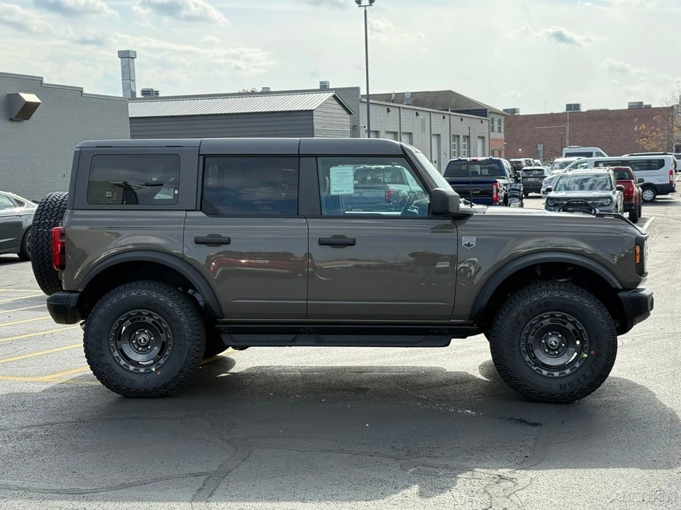 2025 Ford Bronco 6th Gen - Image 7 of 12
