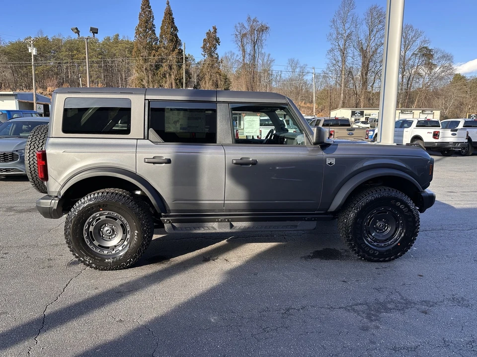 2025 Ford Bronco 6th Gen - Image 4 of 21