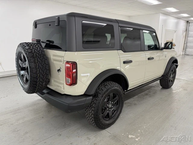 2025 Ford Bronco 6th Gen - Image 5 of 12