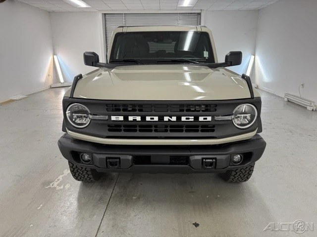 2025 Ford Bronco 6th Gen - Image 2 of 12