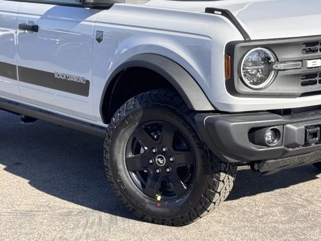 2025 Ford Bronco 6th Gen - Image 4 of 12