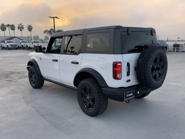2025 Ford Bronco 6th Gen - Image 10 of 12