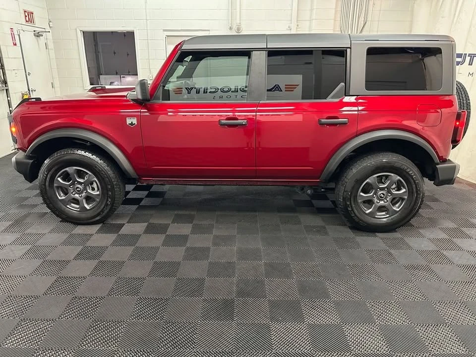 2025 Ford Bronco 6th Gen - Image 9 of 20