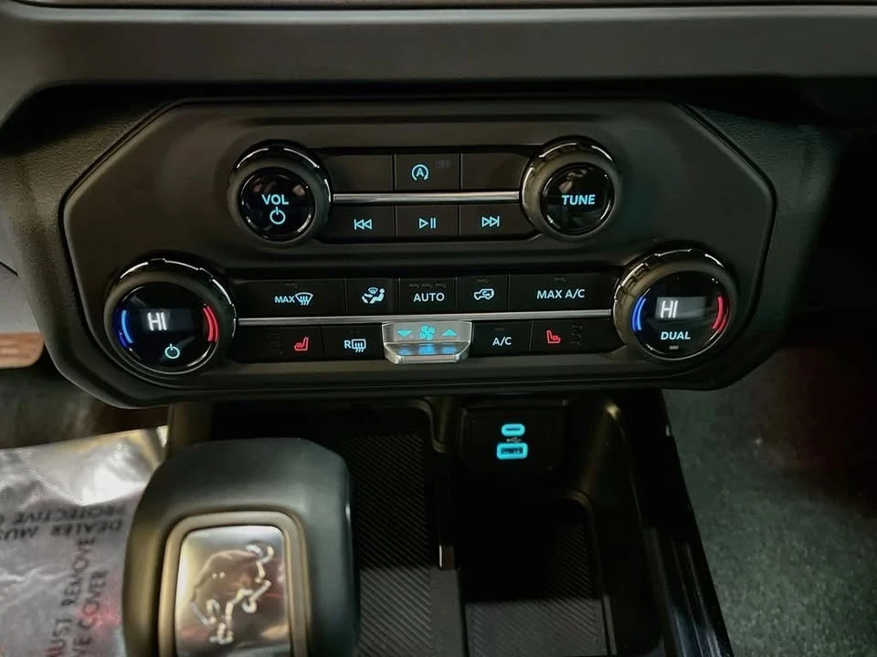 2025 Ford Bronco 6th Gen - Image 16 of 20