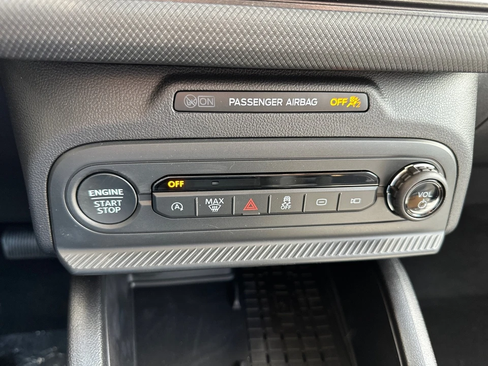 2025 Ford Bronco 6th Gen - Image 21 of 29