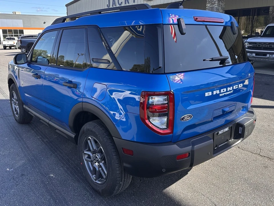 2025 Ford Bronco 6th Gen - Image 8 of 21