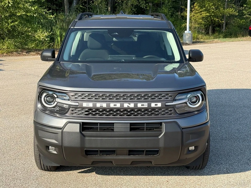 2025 Ford Bronco 6th Gen - Image 10 of 12