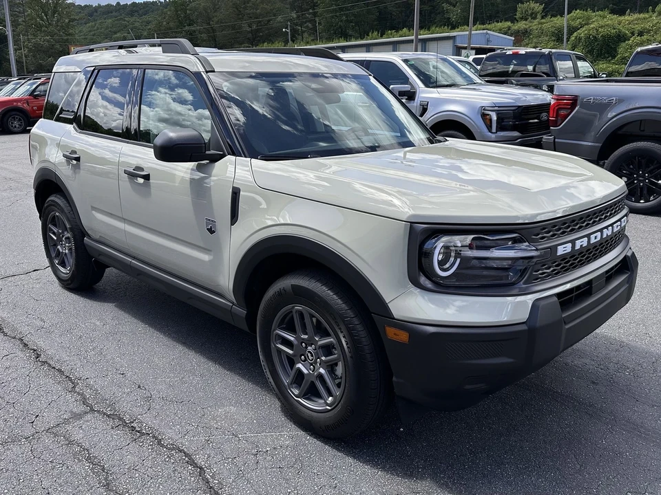 2025 Ford Bronco 6th Gen - Image 4 of 21