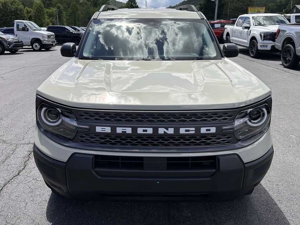 2025 Ford Bronco 6th Gen - Image 3 of 21