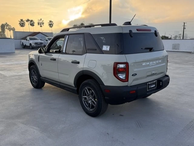 2025 Ford Bronco 6th Gen - Image 10 of 12