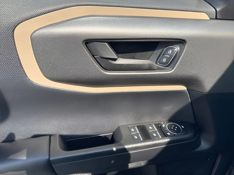 2025 Ford Bronco 6th Gen - Image 23 of 31