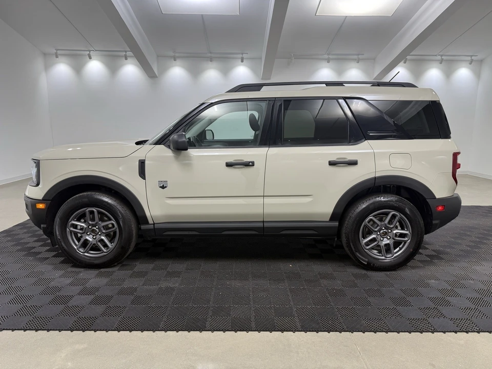 2025 Ford Bronco 6th Gen - Image 5 of 12