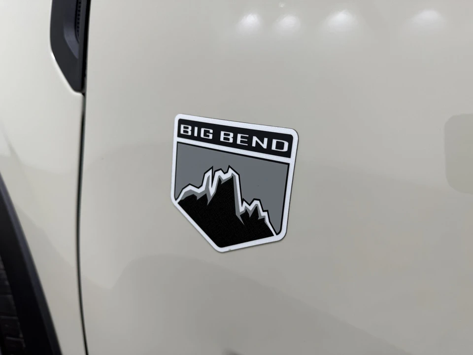 2025 Ford Bronco 6th Gen - Image 10 of 12