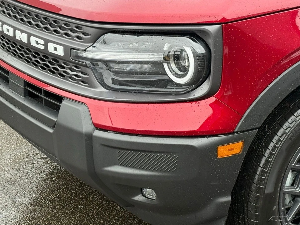 2025 Ford Bronco 6th Gen - Image 11 of 12