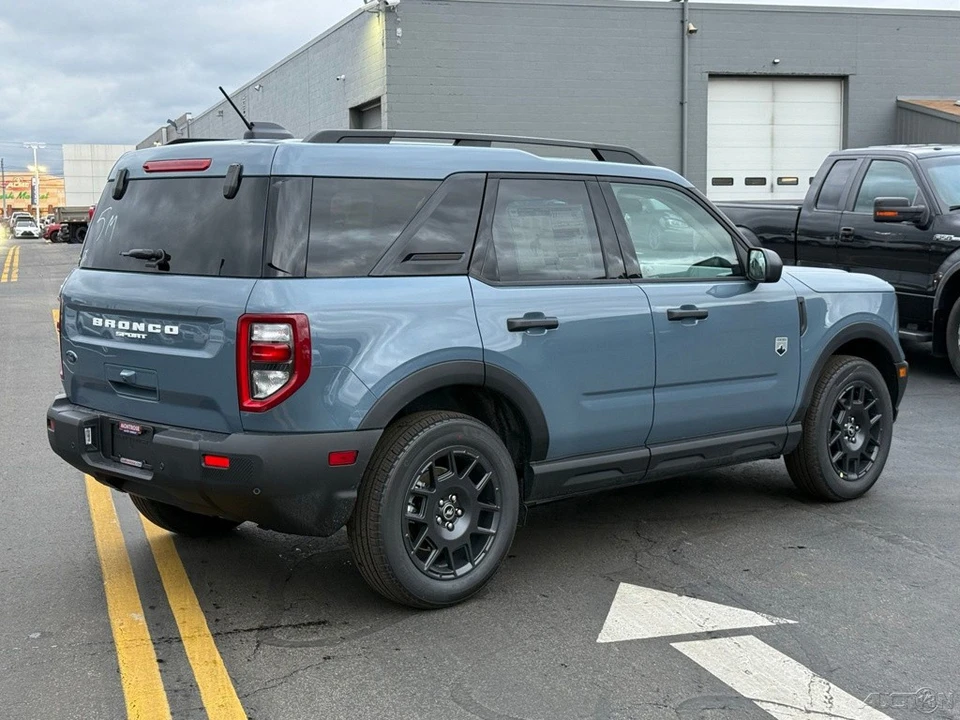 2025 Ford Bronco 6th Gen - Image 6 of 12