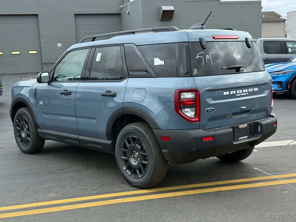 2025 Ford Bronco 6th Gen - Image 3 of 12
