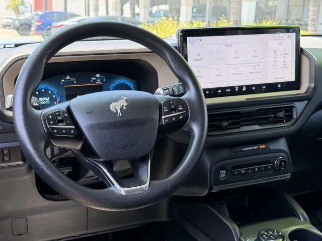 2025 Ford Bronco 6th Gen - Image 30 of 31