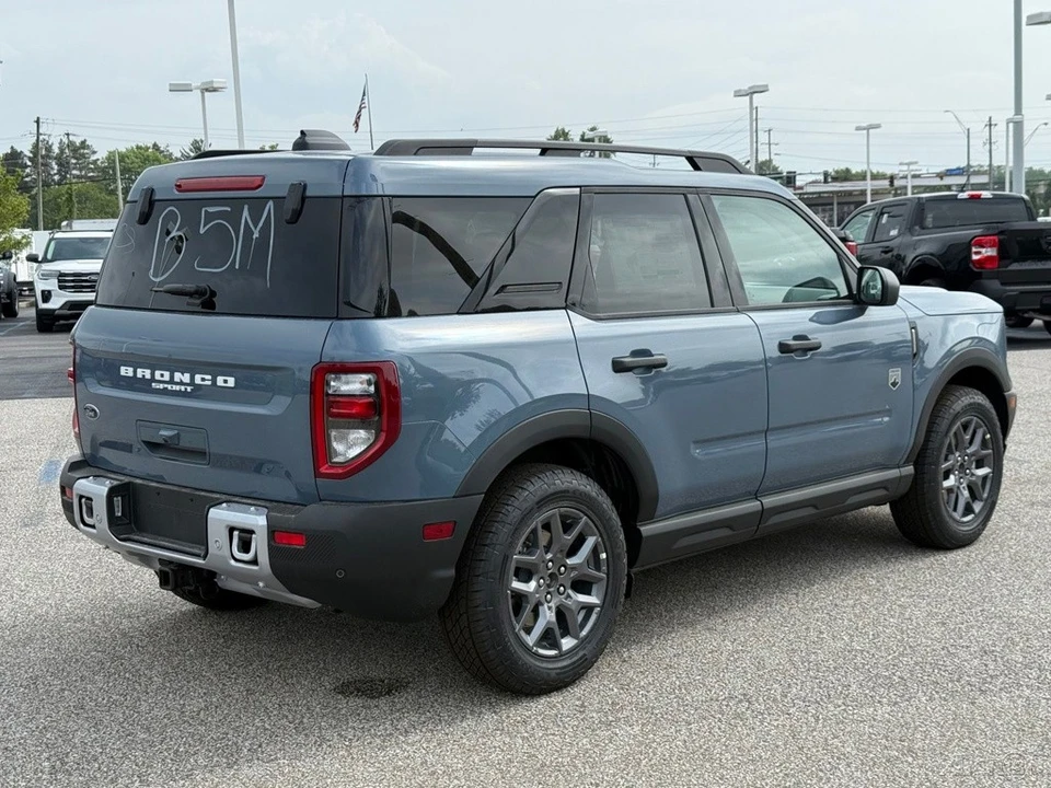 2025 Ford Bronco 6th Gen - Image 6 of 12