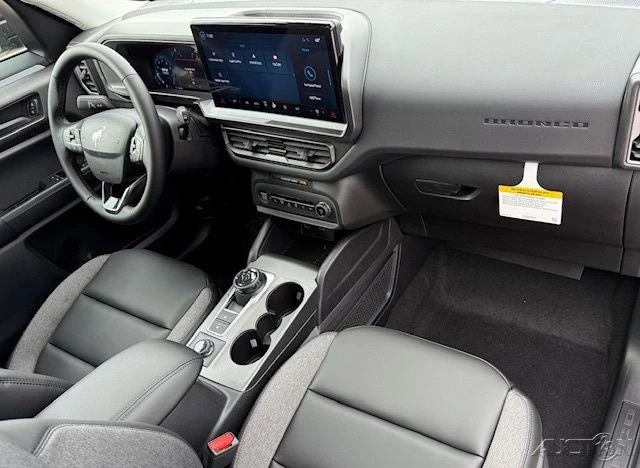 2025 Ford Bronco 6th Gen - Image 19 of 21