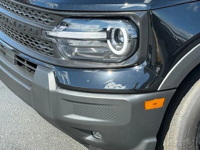 2025 Ford Bronco 6th Gen - Image 11 of 21