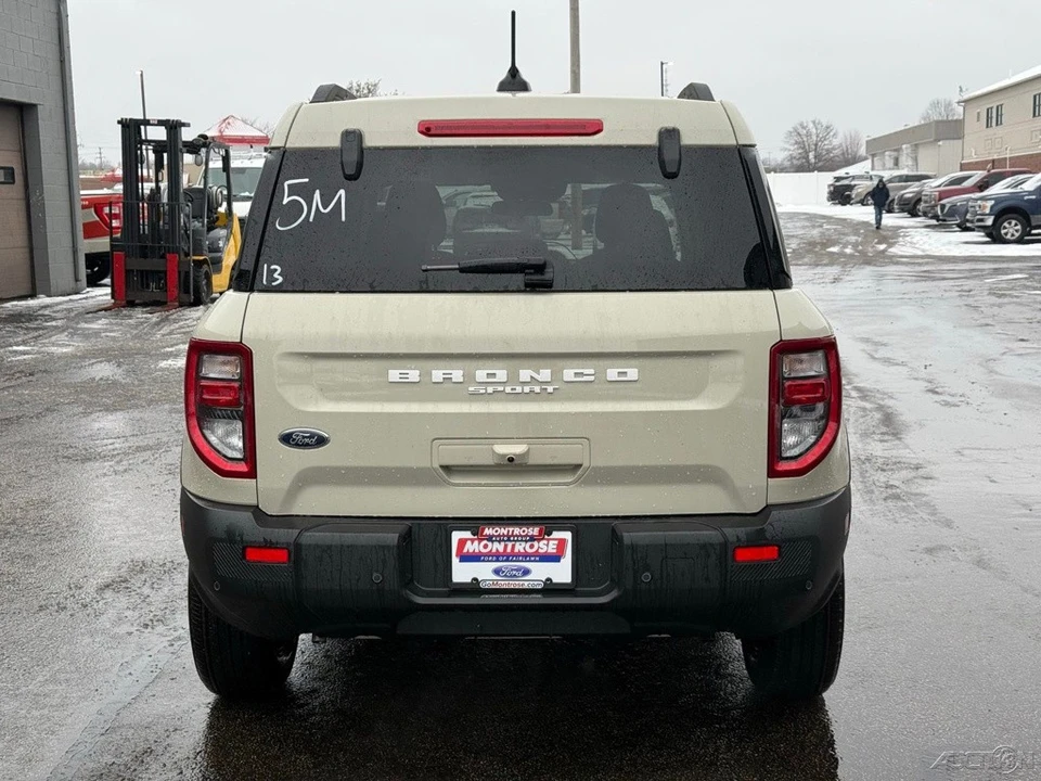 2025 Ford Bronco 6th Gen - Image 5 of 12