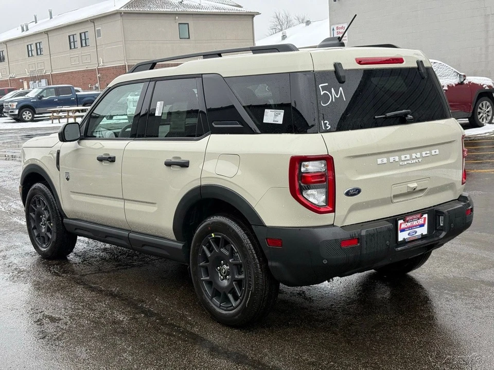 2025 Ford Bronco 6th Gen - Image 3 of 12