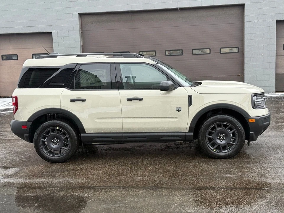 2025 Ford Bronco 6th Gen - Image 7 of 12
