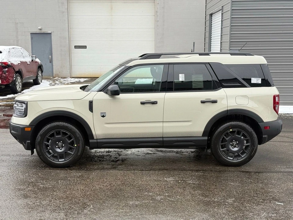 2025 Ford Bronco 6th Gen - Image 2 of 12