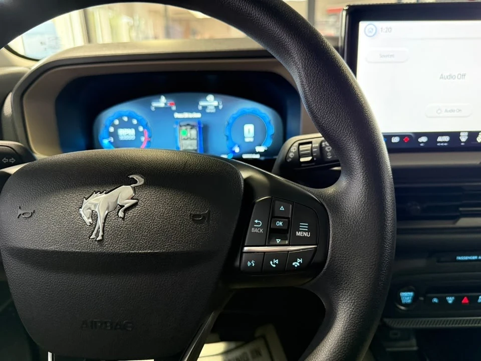 2025 Ford Bronco 6th Gen - Image 16 of 31