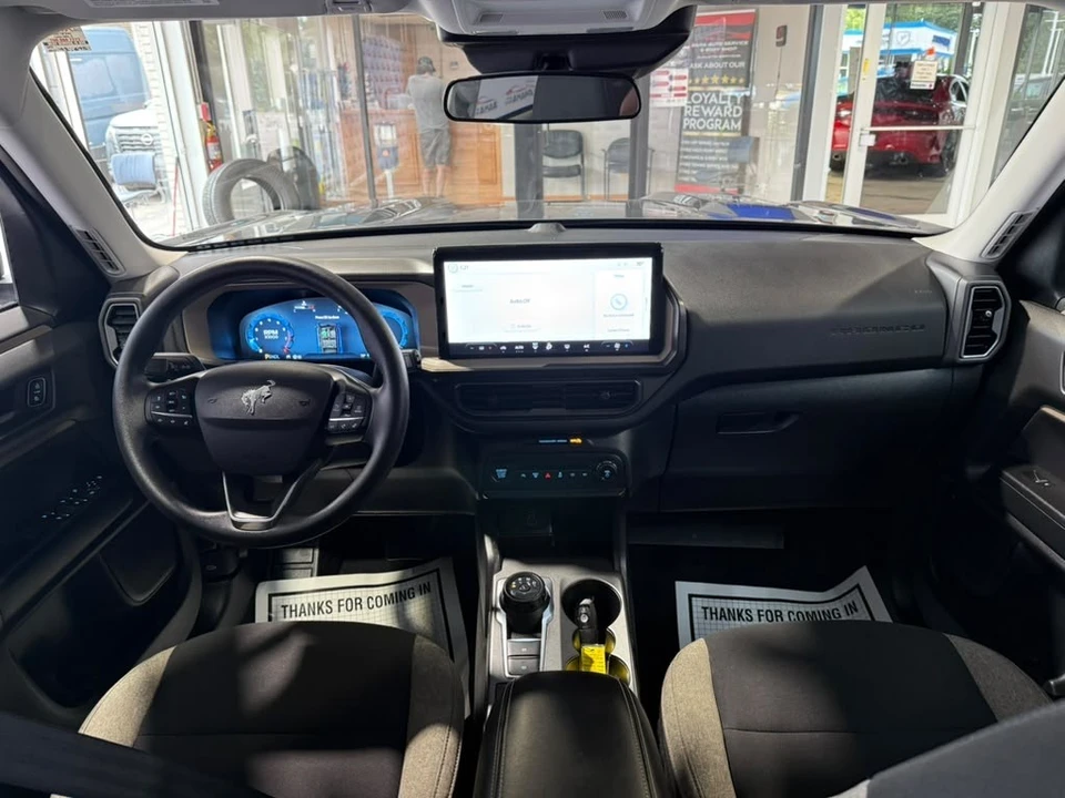 2025 Ford Bronco 6th Gen - Image 28 of 31