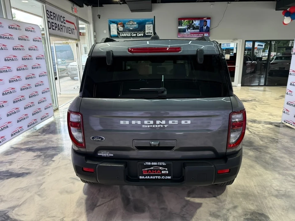 2025 Ford Bronco 6th Gen - Image 12 of 31