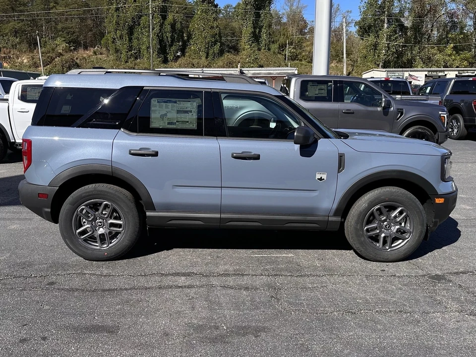 2025 Ford Bronco 6th Gen - Image 5 of 21