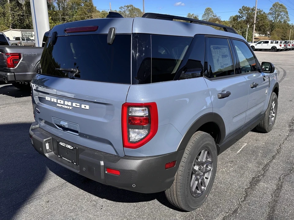 2025 Ford Bronco 6th Gen - Image 6 of 21