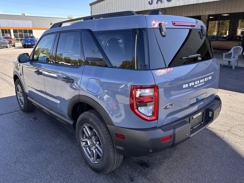 2025 Ford Bronco 6th Gen - Image 8 of 21