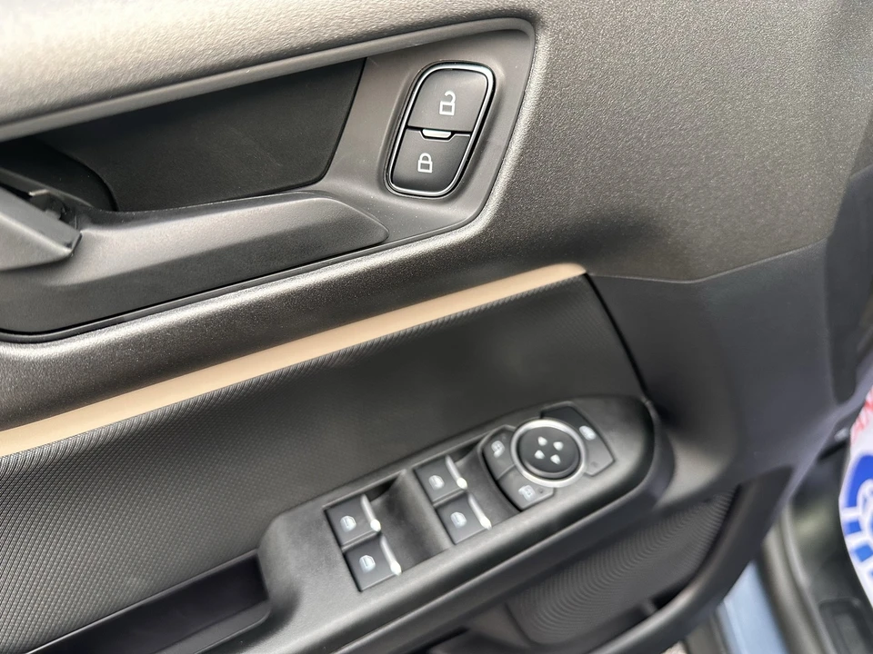 2025 Ford Bronco 6th Gen - Image 18 of 21
