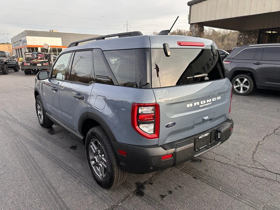 2025 Ford Bronco 6th Gen - Image 8 of 21