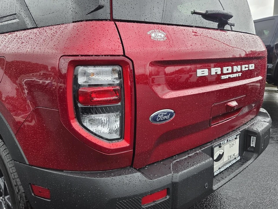 2025 Ford Bronco 6th Gen - Image 11 of 21