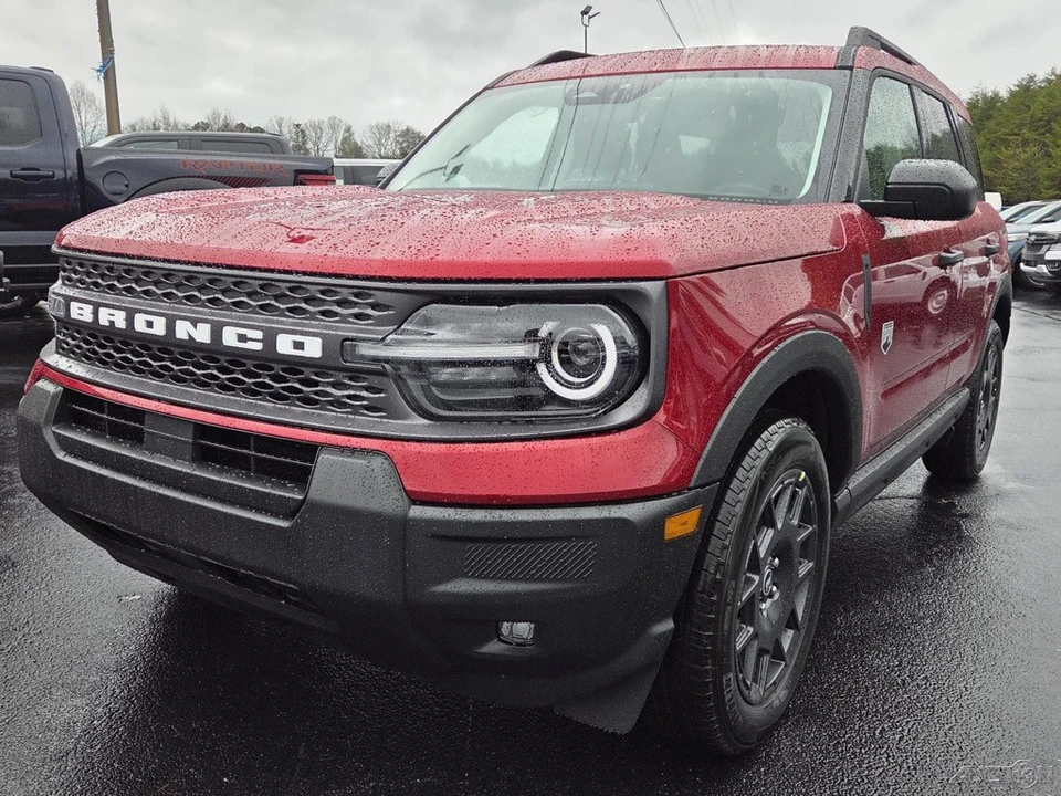2025 Ford Bronco 6th Gen - Image 14 of 21