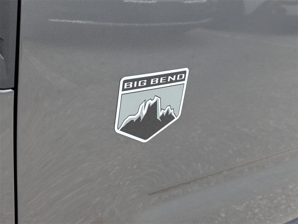 2025 Ford Bronco 6th Gen - Image 10 of 21