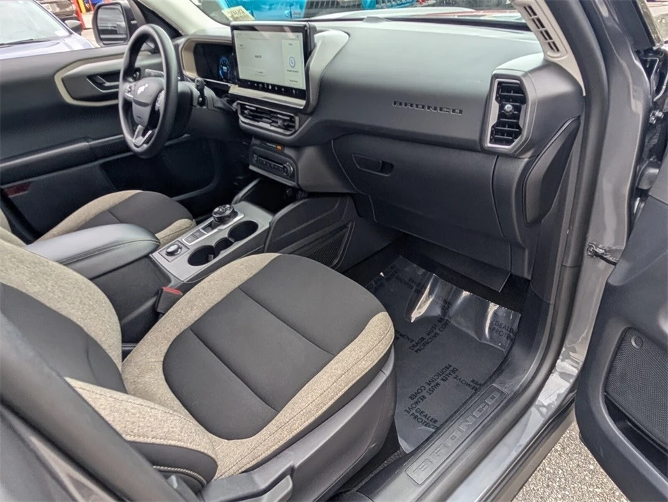 2025 Ford Bronco 6th Gen - Image 20 of 21
