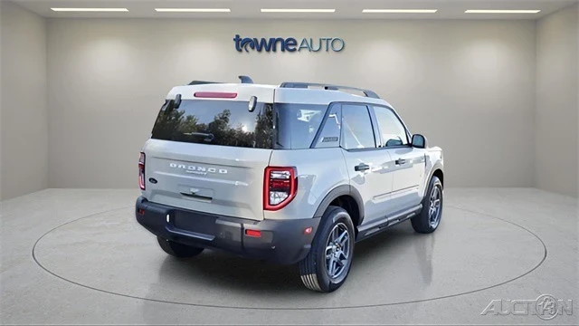 2025 Ford Bronco 6th Gen - Image 6 of 21