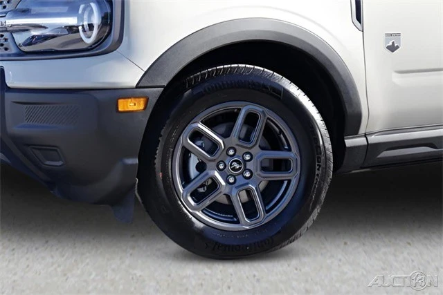 2025 Ford Bronco 6th Gen - Image 9 of 21