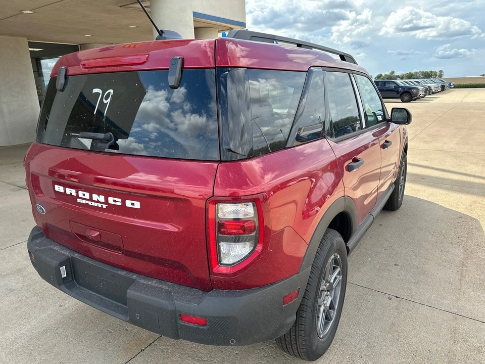 2025 Ford Bronco 6th Gen - Image 10 of 21
