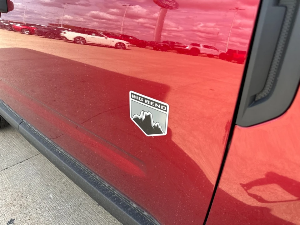 2025 Ford Bronco 6th Gen - Image 4 of 30